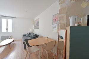 Studio Arthur - Proche Théatres et Place des corps saints - WIFI