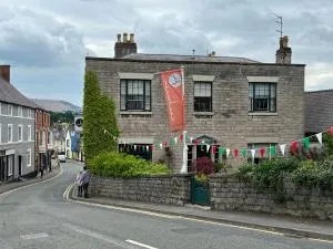 manorhaus RUTHIN - manorhaus collection - Plâs-Llanrhydd