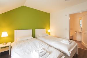 The Saddlers House - best price per bed