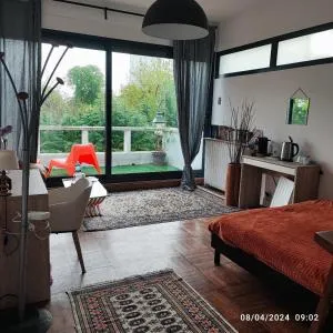 chambre tt confort dans un coin de verdure près de Paris - 路维希恩