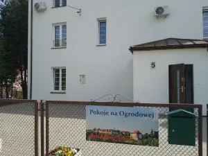 Motel Królowej Jadwigi Alicja Szymańska-Pokoje na Ogrodowej - Obrazów