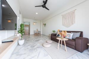 PortDickson Minimalist Seaview Home 10Pax3BR 1MinToBeach