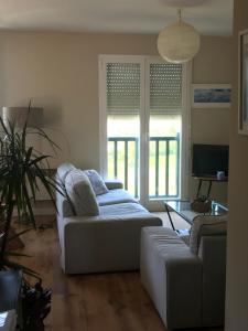 Appartement à côté de la plage avec piscine climatisé - Ubytování bez kategorie ve městě Hendaye