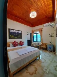 Mai's Homestay Dong Van - Донгван