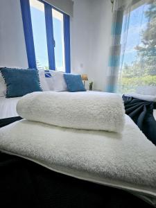 Marina Gardens, delightful 2 bedroom apartment