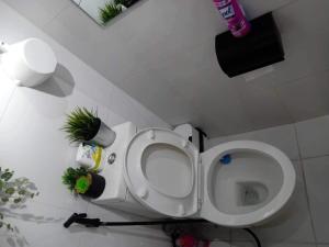 ALABANG STUDIO unit w high speed Fiber WIFI