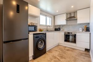 Piscine-Jacuzzi-Vidéoprojecteur-Clim La Perle Rare