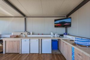 Family home with hydromassage pool & fun activities