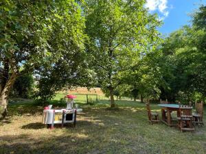 Appartements La Maison du bonheur - Gite RULINA - Corancy : photos des chambres