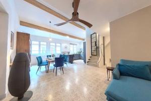 Maisons de vacances Maison Mazuc- Central Townhouse Pezenas with Terrace : photos des chambres