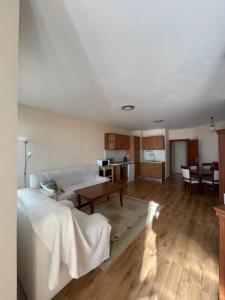 Sunny Apartment in Byala