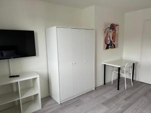 Urban Oasis with Queen Bed and View BE-54