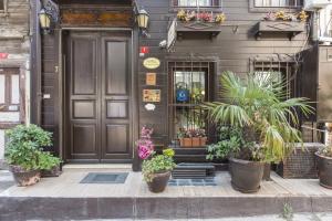 Naz Wooden House Inn