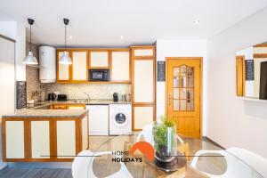 #094 Maresia Flats by Home Holidays