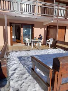 Appartements Areches, 4 pers, telesiege a 5 mn a pied, grande terrasse en RDJ : photos des chambres