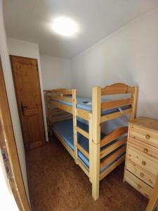 Appartements Areches, 4 pers, telesiege a 5 mn a pied, grande terrasse en RDJ : photos des chambres