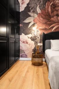 HOUSEHOST Apartment: Łazarza II street