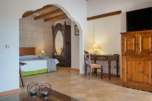 Suite with Hot Tub room in Finca Hotel Can Canals & Spa