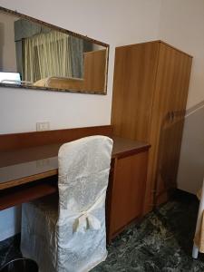 Camera Quadrupla con Bagno Privato nel Corridoio
