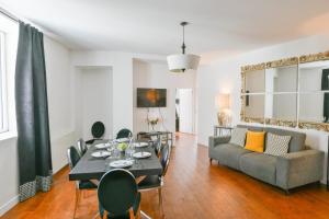 Huge and bright 4BD for 10 guests Sacre-Coeur