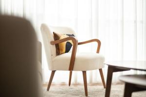 Cozy Sea View Apartment near City & Airport