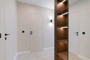 Cozy Elegant 2BR Apt + Free Parking next to Paradise Mall