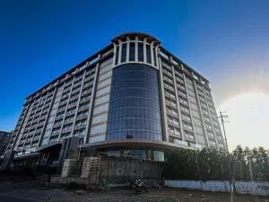 Ambition studio apartment at weekend address - Navsāri