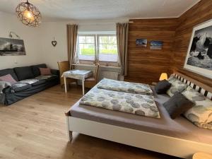 Appartement 1 mit Küche und neuem Bad, frisch saniert