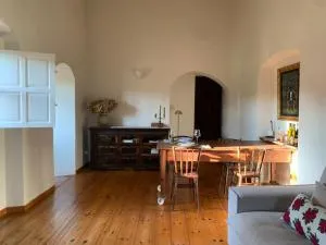 Apartamento en Casa del Siglo XVI con caballos - Vallfogona de Riucorb