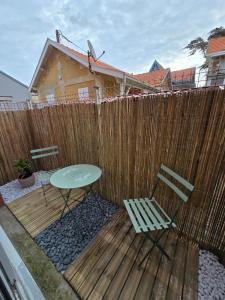 Joussac Côté Plage - Devant locéan