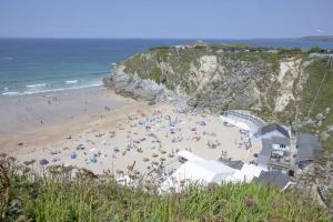 17 Astor Court, Newquay