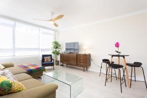 Home2Book Bright Apt & Communal Pool Santa Cruz