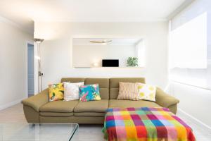 Home2Book Bright Apt & Communal Pool Santa Cruz