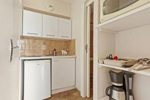 Appartements Le Mas Berliat studio N° 10 : photos des chambres