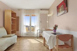 Appartements Le Mas Berliat studio N° 10 : photos des chambres