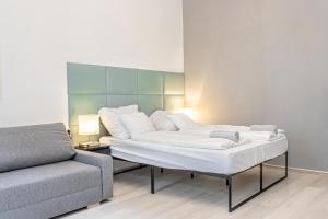 Danube Delight: Elegant Getaway Near Prater Stern