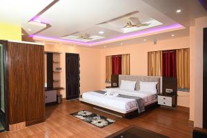 Hotel Tulusi Inn ! Bolpur, Shantiniketan ! Luxury Feel In Budget