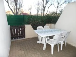 Studio RDC 4 couchages avec terrasse à Marseillan, proche plage, parking privé - FR-1-326-614 - 卡斯特拉斯