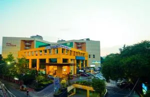 Hotel the Plaza - Ameerpet