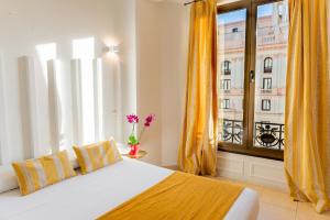 Double Room with Private Bathroom room in Hostal Josefina