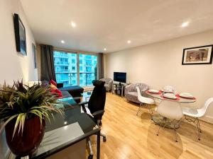 Stunning 2 Bed Thames River View - Central London