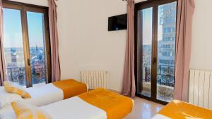 Basic Triple Room room in Hostal Josefina