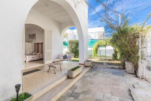 Villa Biancarosa by BarbarHouse