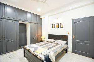 Luxury Room @ Banjarahills Near Care hospitals