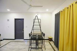 Luxury Room @ Banjarahills Near Care hospitals