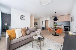 Near Gates of Dawn / Modern 1 bedroom / w/Netflix - VNO