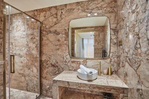 Appartement au coeur de Paris Madeleine by Studio prestige