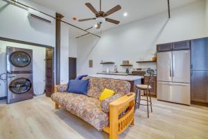 Loft-Style Downtown Cashton Studio Dogs Welcome!