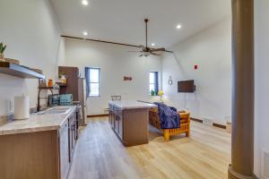 Loft-Style Downtown Cashton Studio Dogs Welcome!