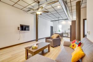 Step-Free Cashton Apartment Steps to Downtown!